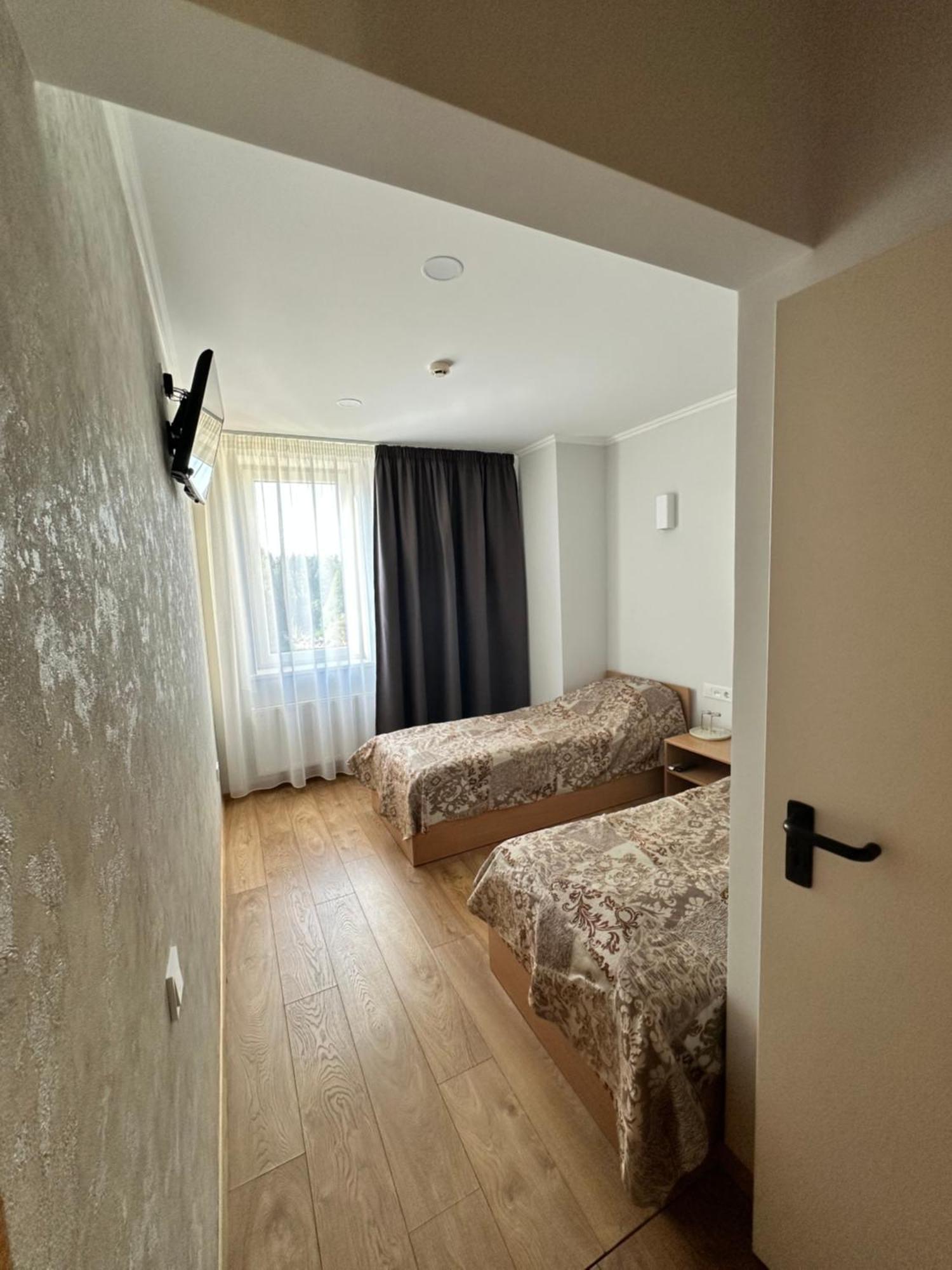 Armenia Motel Garliava Bagian luar foto