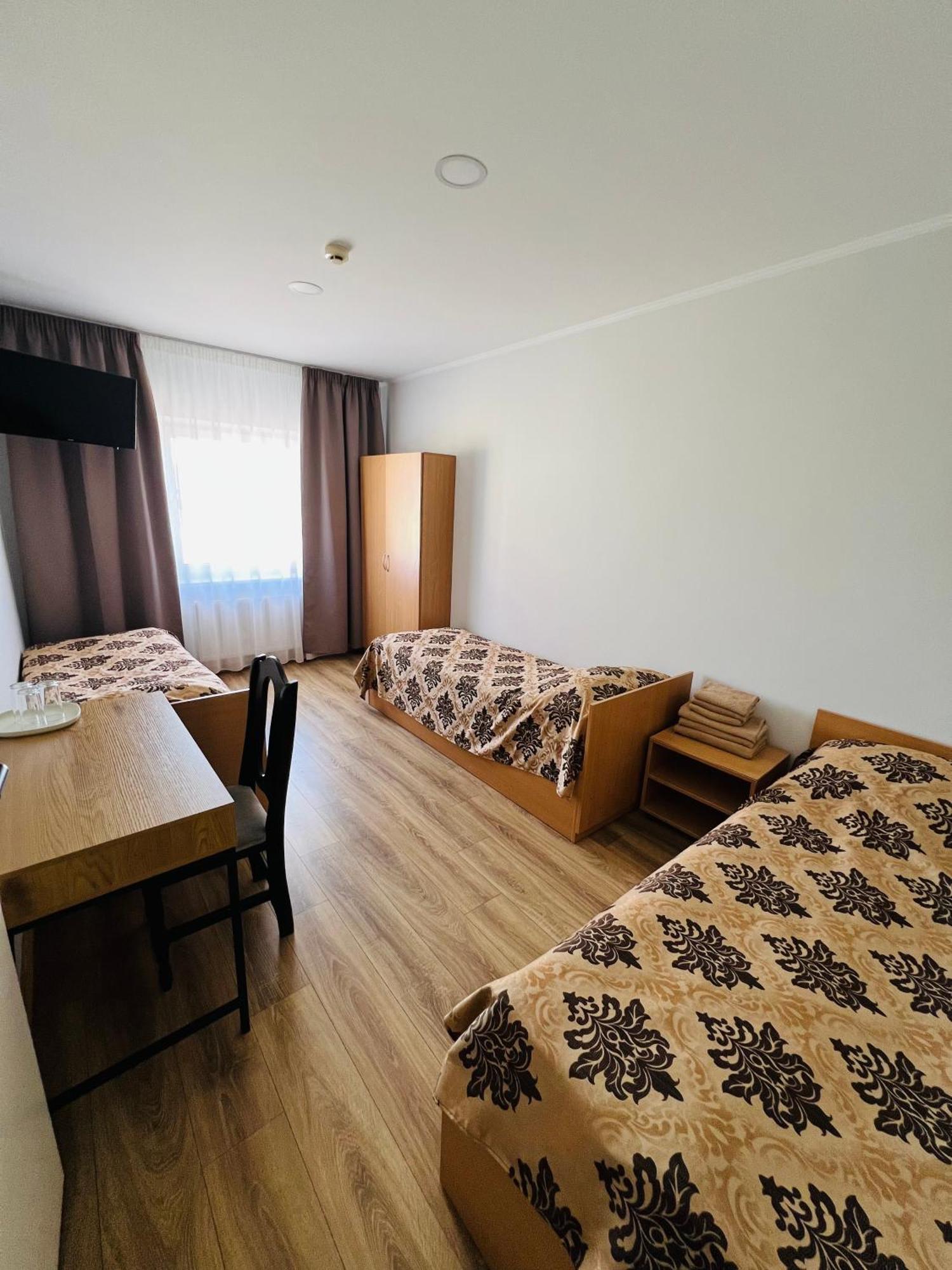 Armenia Motel Garliava Bagian luar foto