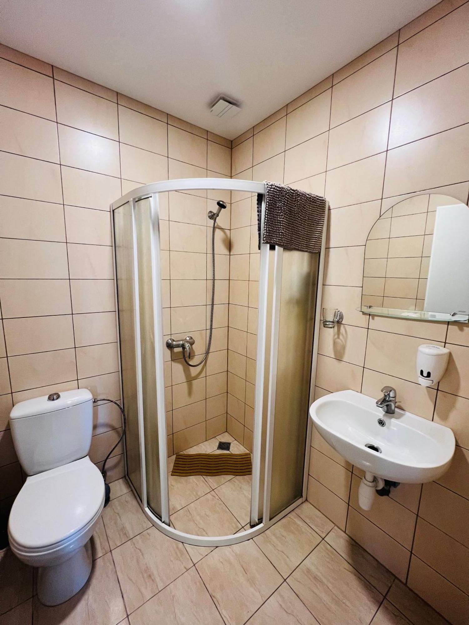 Armenia Motel Garliava Bagian luar foto